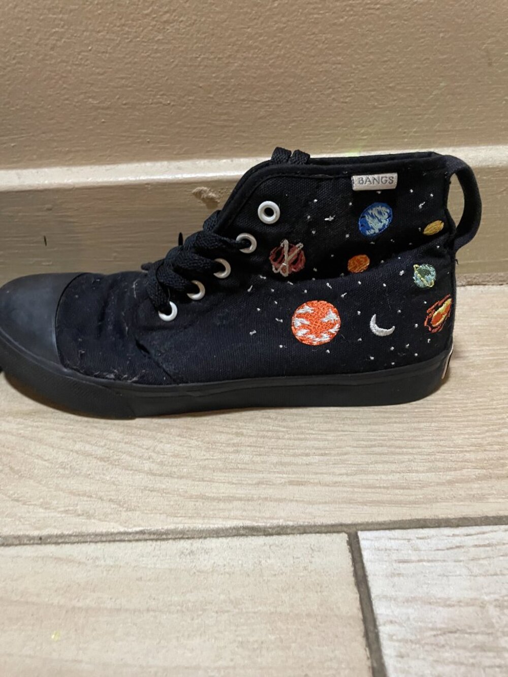 Bangs Space Shoes; Size 7